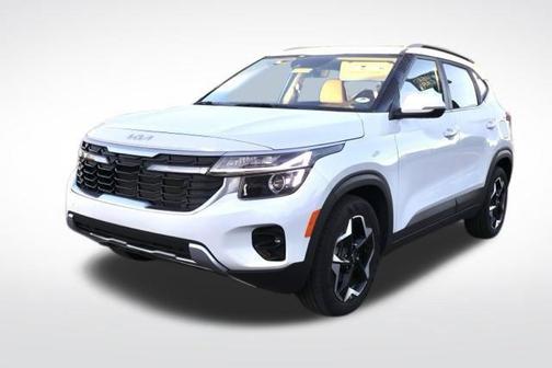 Snow White Pearl 2024 Kia Seltos EX