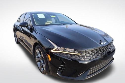 Ebony Black 2022 Kia K5 EX