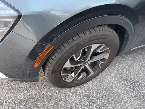 Gravity Gray 2024 Kia Sportage EX