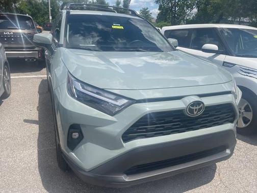 2023 Toyota RAV4 XLE Premium