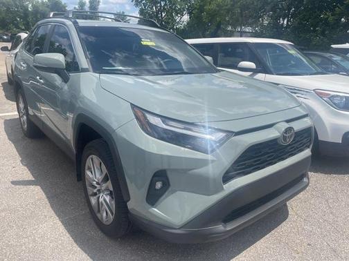 2023 Toyota RAV4 XLE Premium