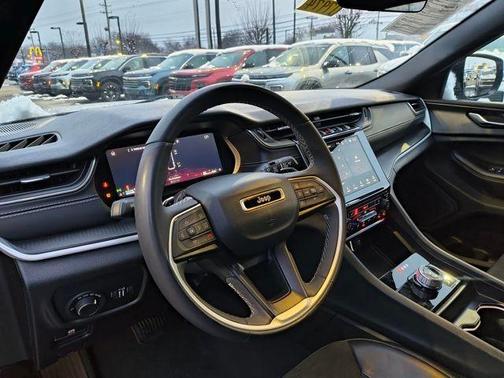 2024 Jeep Grand Cherokee L Laredo