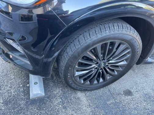 2024 INFINITI QX80 SENSORY