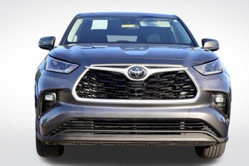 Magnetic Gray Metallic 2021 Toyota Highlander LE