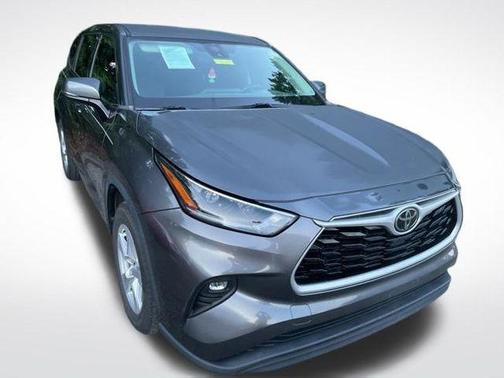 Magnetic Gray Metallic 2021 Toyota Highlander LE