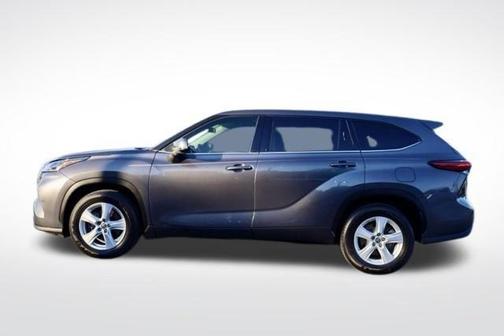 Magnetic Gray Metallic 2021 Toyota Highlander LE