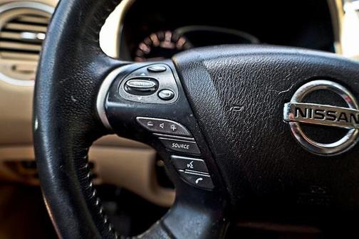 2018 Nissan Pathfinder SL