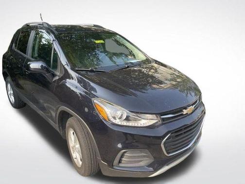 Midnight Blue Metallic 2022 Chevrolet Trax LT