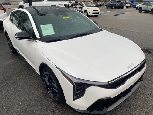 2025 Kia K4 GT-Line