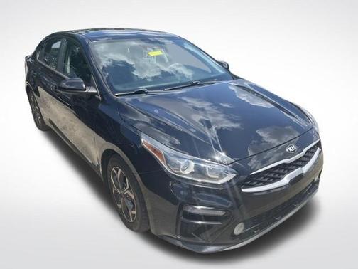 Aurora Black Pearl 2019 Kia Forte LXS