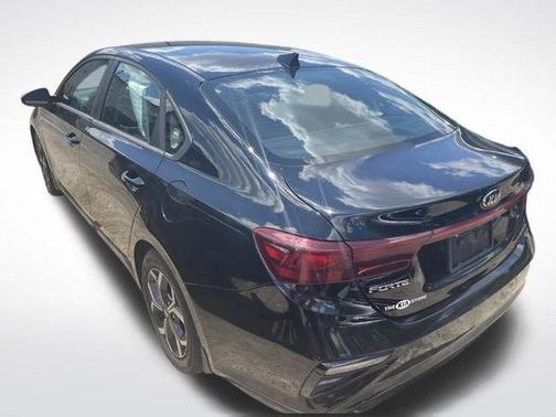 Aurora Black Pearl 2019 Kia Forte LXS