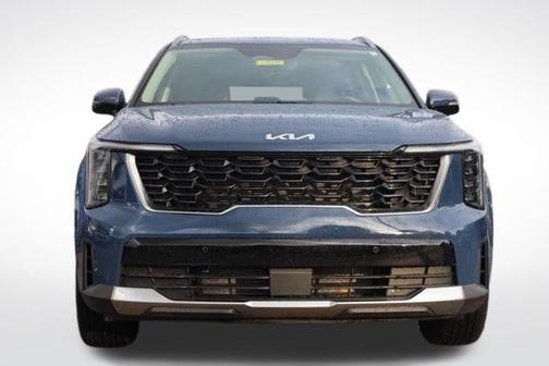 Midnight Black 2025 Kia Sorento S