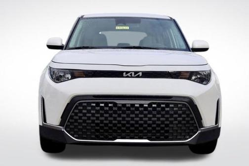 Snow White Pearl 2024 Kia Soul EX
