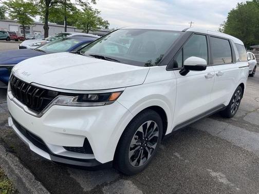 2024 Kia Carnival EX