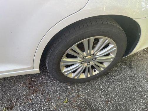 Bright White Clearcoat 2014 Chrysler 300C Base
