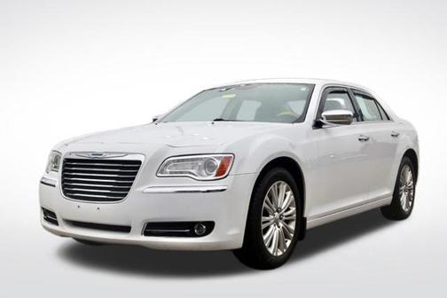Bright White Clearcoat 2014 Chrysler 300C Base