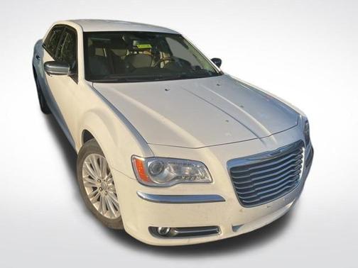 Bright White Clearcoat 2014 Chrysler 300C Base