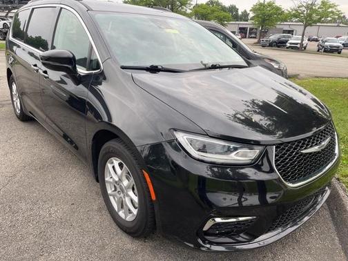 2022 Chrysler Pacifica Touring-L
