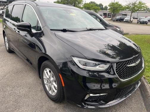2022 Chrysler Pacifica Touring-L
