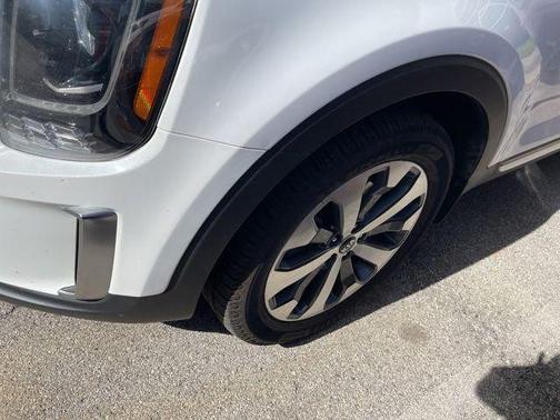 Snow White Pearl 2020 Kia Telluride S