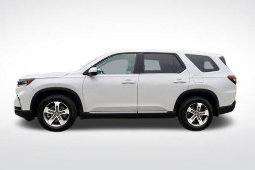 Platinum White Pearl 2025 Honda Pilot Sport