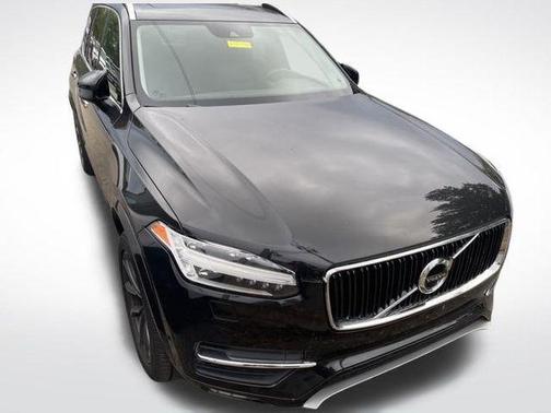 2018 Volvo XC90 T5 Momentum