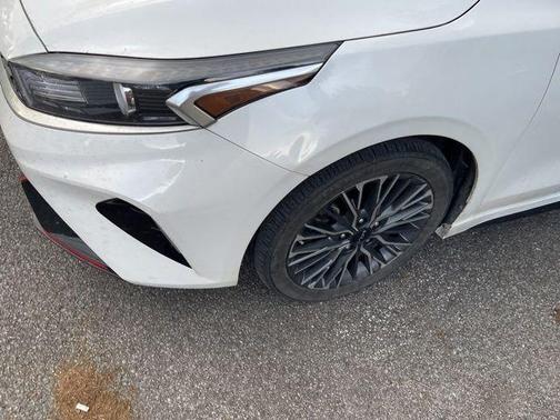 Snow White Pearl 2023 Kia Forte GT-Line
