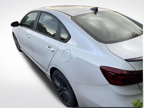 Snow White Pearl 2023 Kia Forte GT-Line