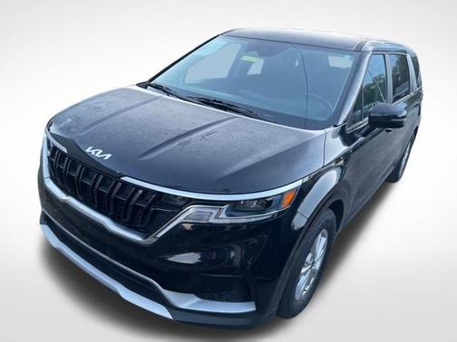 Aurora Black Pearl 2023 Kia Carnival LX Seat Package