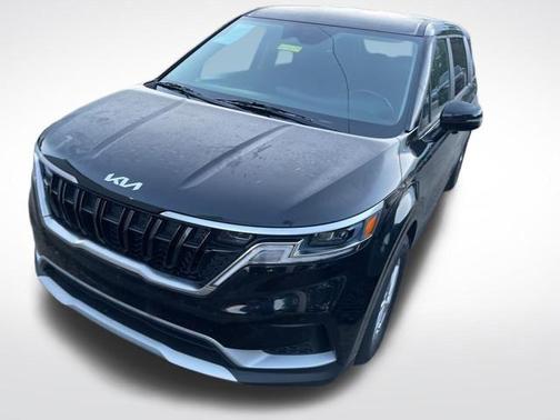 Aurora Black Pearl 2023 Kia Carnival LX Seat Package