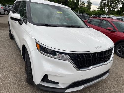 2022 Kia Carnival EX