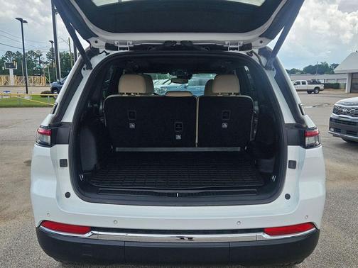 Bright White Clearcoat 2024 Jeep Grand Cherokee Limited