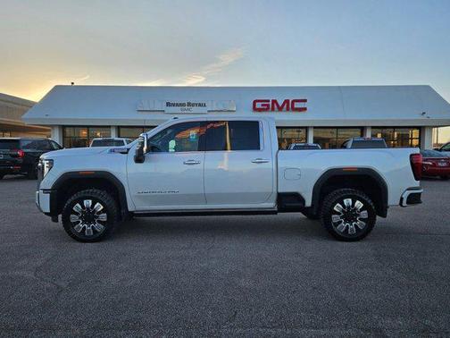 2024 GMC Sierra 2500 Denali