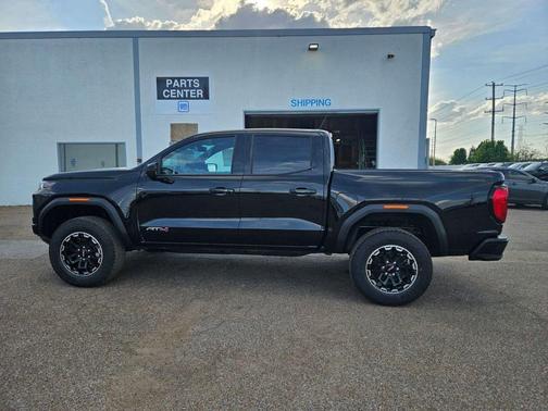 Onyx Black 2026 GMC Canyon AT4