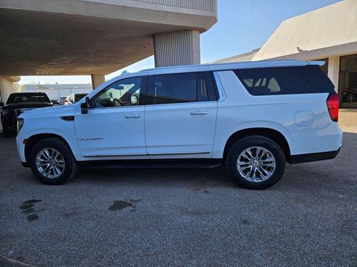 2022 GMC Yukon XL SLT