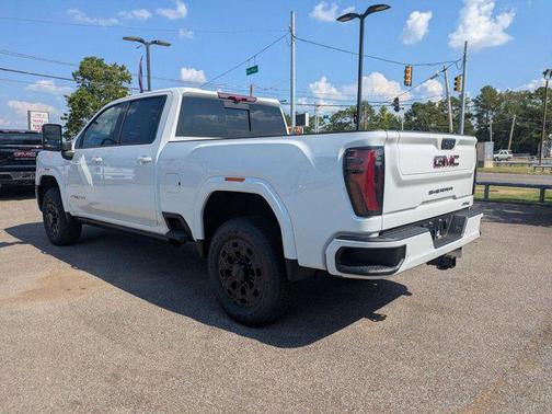 2025 GMC Sierra 2500 AT4