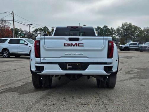 2026 GMC Sierra 3500 Denali