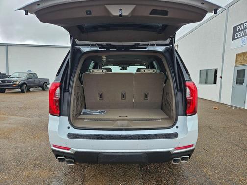 Glacier White Tricoat 2026 GMC Yukon Denali