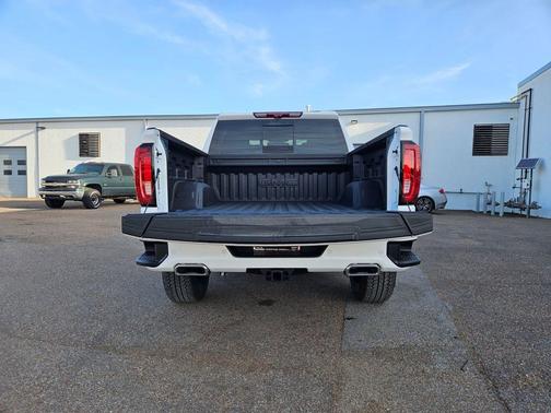Summit White 2026 GMC Sierra 1500 AT4