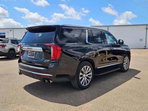 Onyx Black 2022 GMC Yukon Denali
