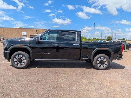 2025 GMC Sierra 2500 Denali