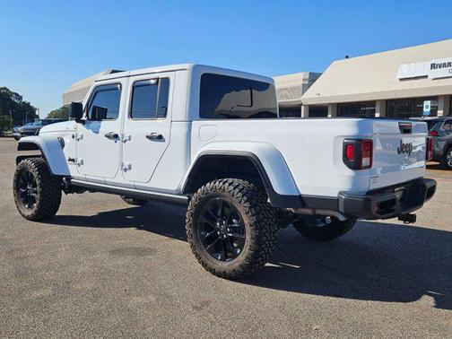 2025 Jeep Gladiator Nighthawk