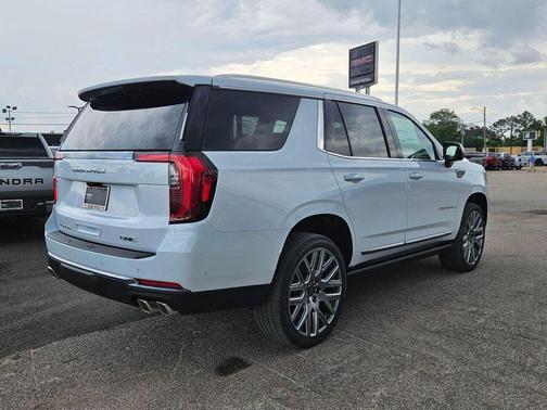 Glacier White Tricoat 2026 GMC Yukon Denali Ultimate