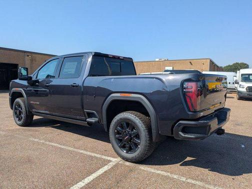 2025 GMC Sierra 2500 AT4