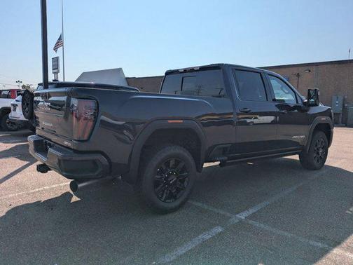 2025 GMC Sierra 2500 AT4