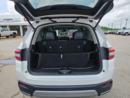Platinum White Pearl 2023 Honda Pilot Touring 8-Passenger