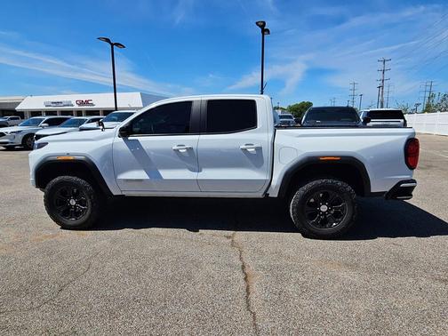 Summit White 2024 GMC Canyon Elevation