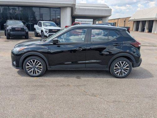 2024 Nissan Kicks SV