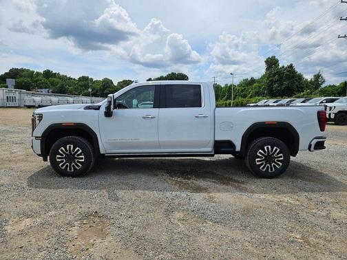 Glacier White Tricoat 2026 GMC Sierra 2500 Denali Ultimate