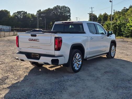 White Frost Tricoat 2023 GMC Sierra 1500 Denali